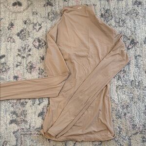SKIMS Taupe Long Sleeve Women's Top